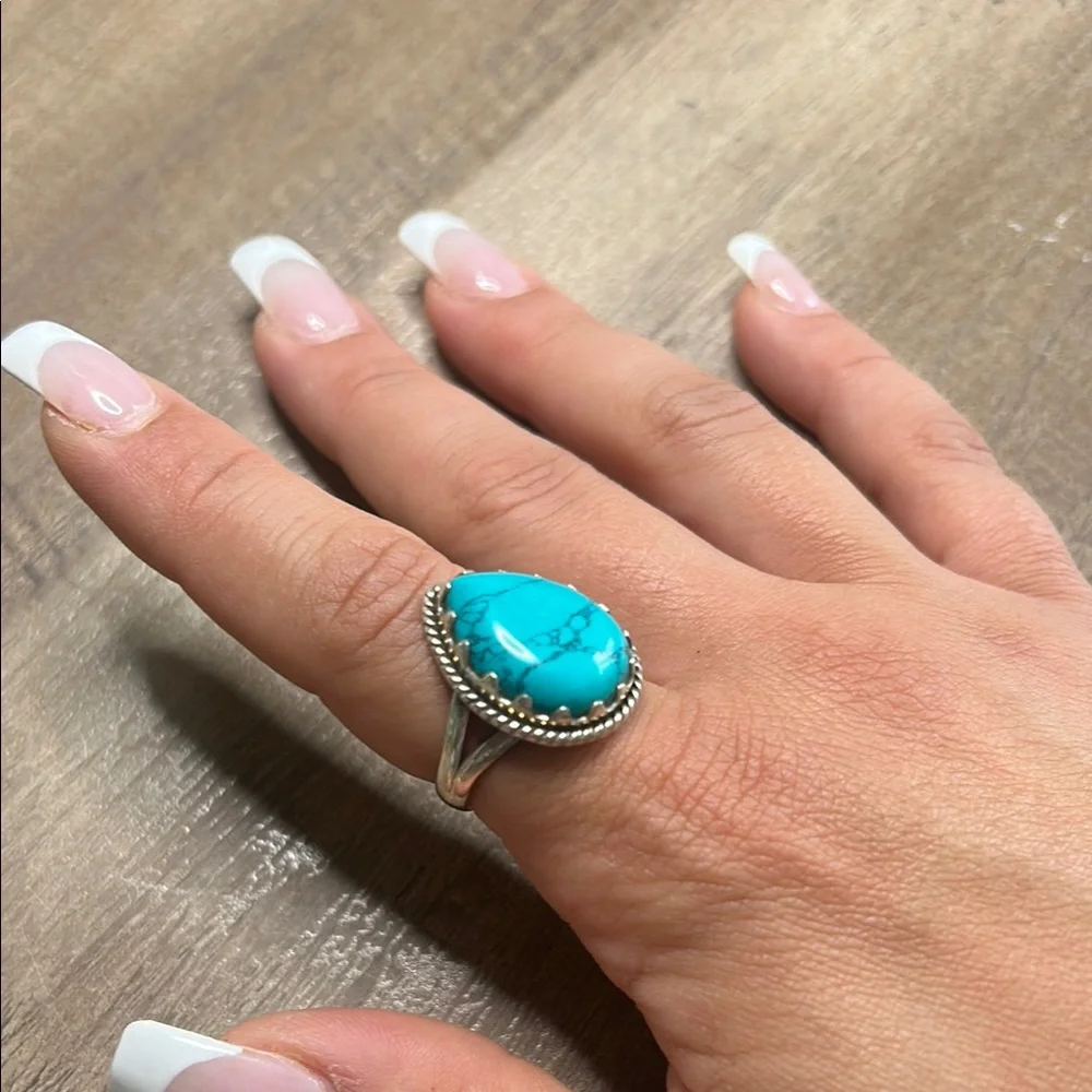 Turquoise Silver Ring - Picture 1 of 6